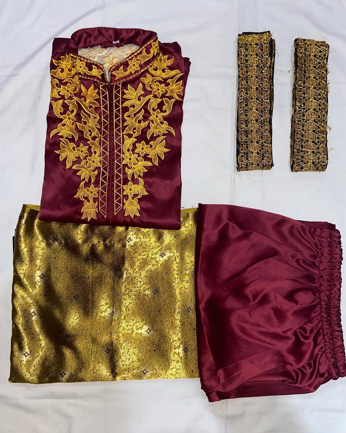 SBJ-006 — Maroon - Gold